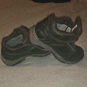 New Balance Men's Brown Hiking Boots GORE-TEX